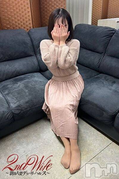 新潟デリヘル(セカンドワイフ)の2025年11月5日お店速報「◇お昼から欲求不満な人妻と...昼割開催中！指名料無料+無料ＯＰ付き◇」