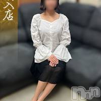 新潟デリヘル 新潟人妻　2nd Wife(セカンドワイフ)の4月27日お店速報「綺麗と可愛いの共存！！小柄で清楚な美女奥様☆『ひとみ奥様』本日初出勤中！」