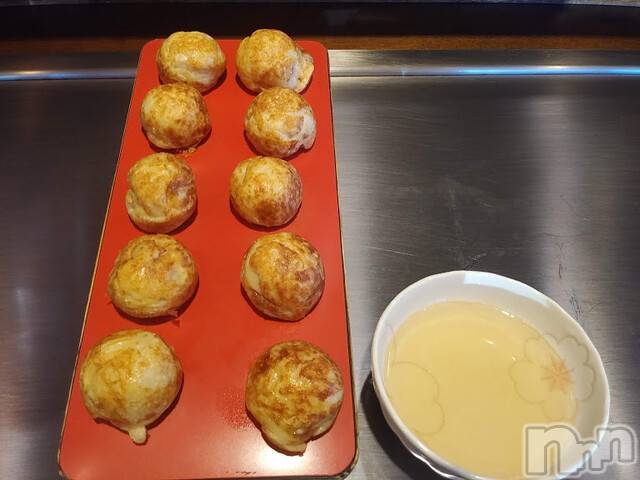 松本発SM(コインダムール)の2023年3月22日お店速報「今日はお休みです。南松の明石焼き『でん道』やってましたよ。」