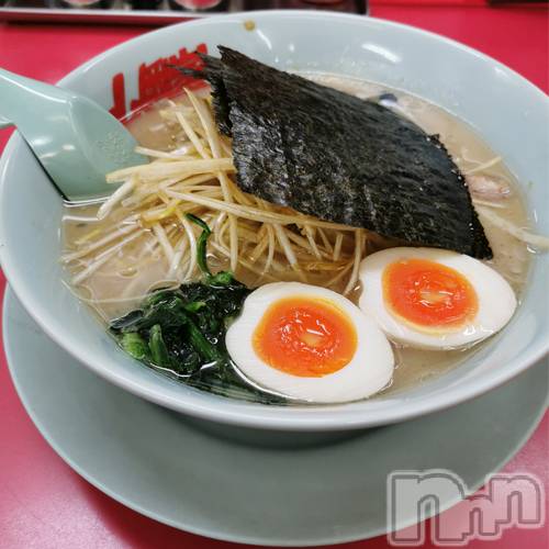 松本発ぽっちゃり(ポッチャリオネエサンセンモンポチャジョシ)の2023年2月28日お店速報「今日はお休み。安定の『山岡家』へＧＯ！」