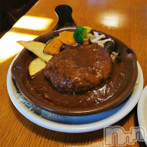 松本発ぽっちゃり(ポッチャリオネエサンセンモンポチャジョシ)の2023年4月27日お店速報「今日はお休み。豊橋の『グリルヒネもス』へＧＯ！そして明日金曜のメンバー！」