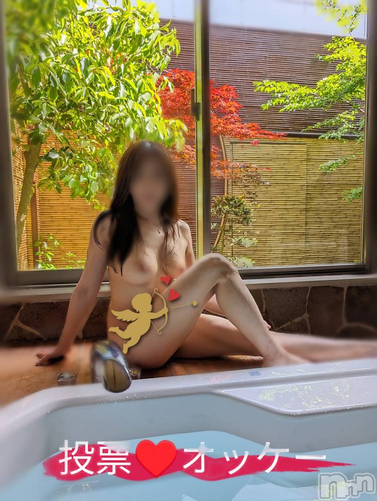 長岡人妻デリヘルBIANCA～主人の知らない私～長岡店(ビアンカナガオカテン) 川上　ひろこ(48)の11月4日写メブログ「応援投票♥オッケー(*^^*)👌💐✨」