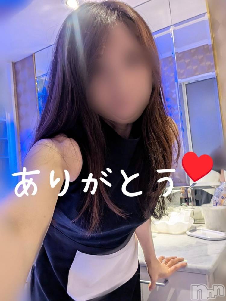 長岡人妻デリヘルBIANCA～主人の知らない私～長岡店(ビアンカナガオカテン) 川上　ひろこ(48)の10月30日写メブログ「応援投票も♥感謝です🌷✨☺️」