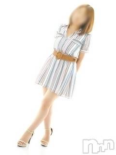 ななこ(32) 身長151cm、スリーサイズB89(E).W59.H84。新潟デリヘル 奥様特急 新潟店(オクサマトッキュウニイガタテン)在籍。