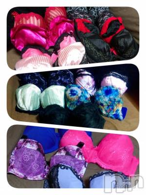 松本発デリヘル ぽっちゃりお姉さん専門　ポチャ女子(ポッチャリオネエサンセンモンポチャジョシ) りょうお姉さん(29)の11月6日写メブログ「どれがいい？(&nbsp;´&nbsp;▽&nbsp;`&nbsp;)ﾉ」