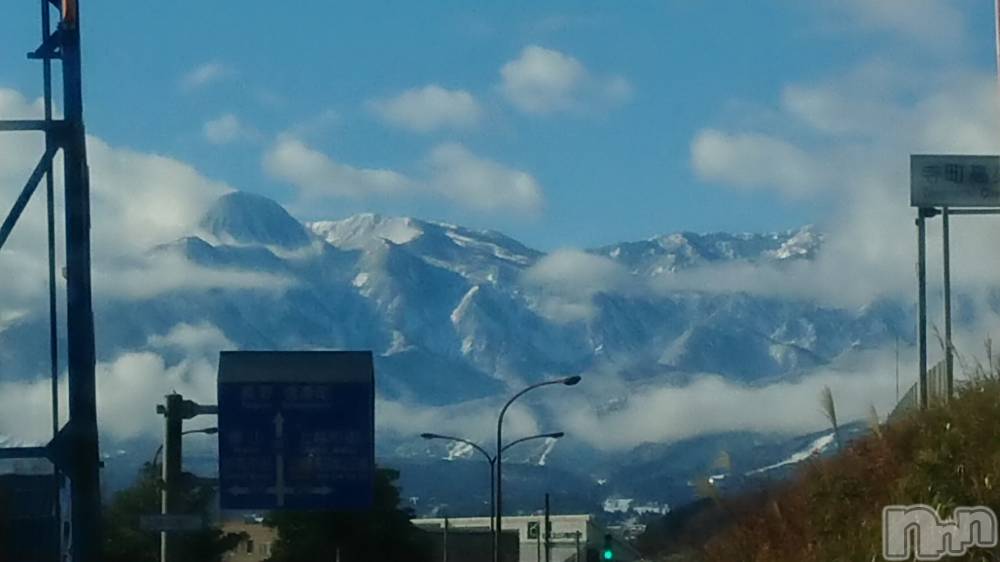 長岡デリヘル人妻楼　長岡店(ヒトヅマロウ　ナガオカテン) なな(43)の12月1日写メブログ「妙高の山が」