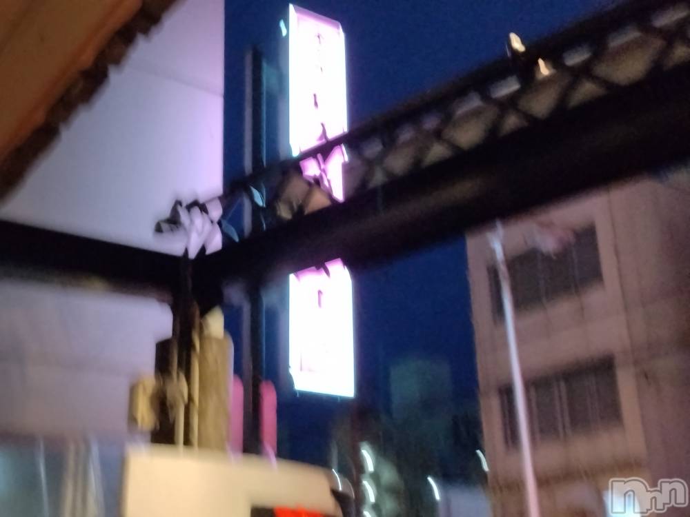 長岡人妻デリヘル人妻楼　長岡店(ヒトヅマロウ　ナガオカテン) なな(43)の3月28日写メブログ「ホテルのネオン★」