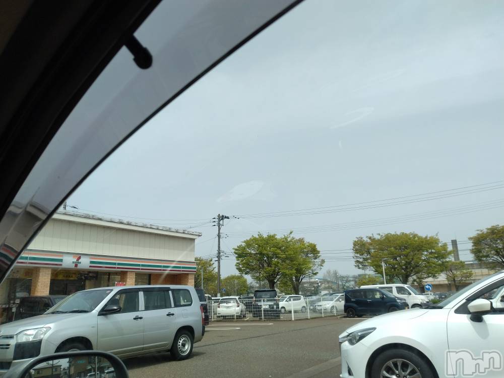 長岡デリヘル人妻楼　長岡店(ヒトヅマロウ　ナガオカテン) なな(43)の4月18日写メブログ「長岡に着いたら••」