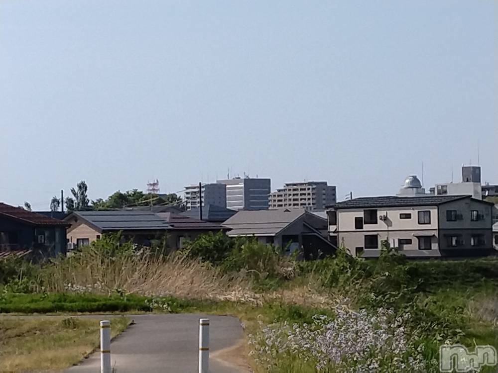 長岡デリヘル人妻楼　長岡店(ヒトヅマロウ　ナガオカテン) なな(43)の4月28日写メブログ「ここは長岡の」