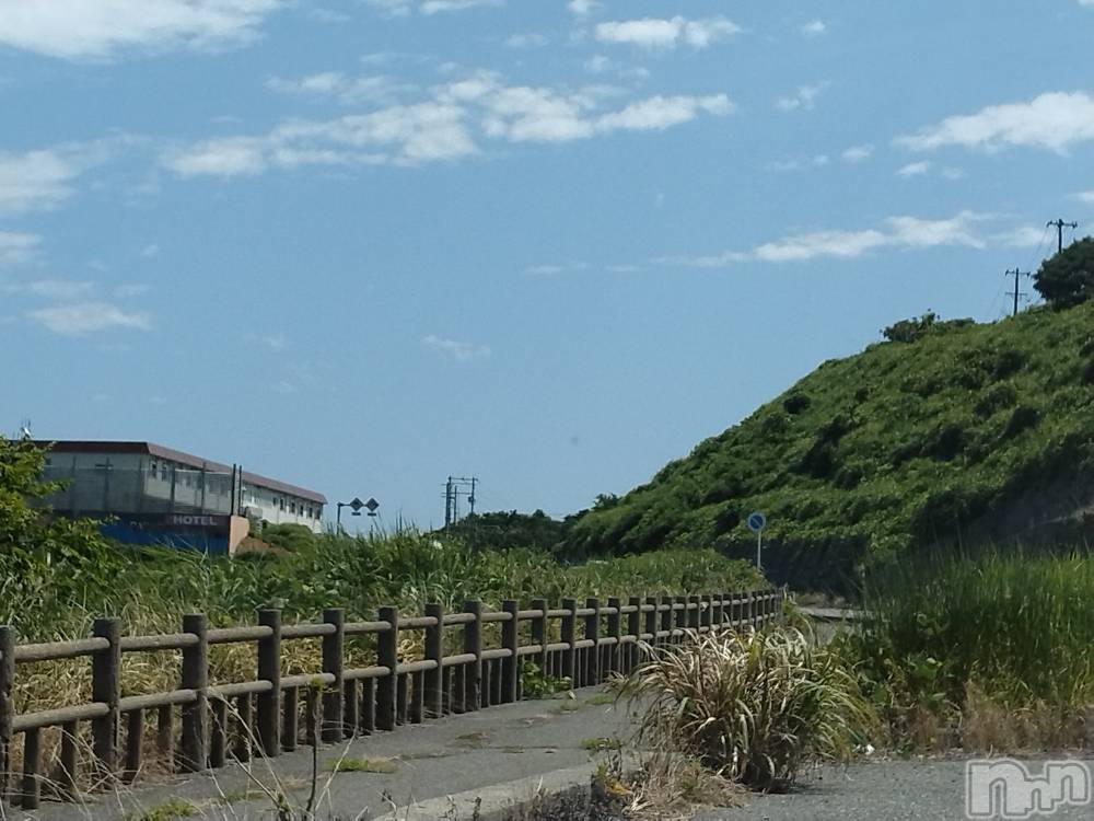 長岡人妻デリヘル人妻楼　長岡店(ヒトヅマロウ　ナガオカテン) なな(43)の7月16日写メブログ「今日運転中に」