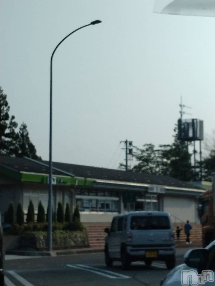 長岡人妻デリヘル人妻楼　長岡店(ヒトヅマロウ　ナガオカテン) なな(43)の8月20日写メブログ「高速のパーキング」