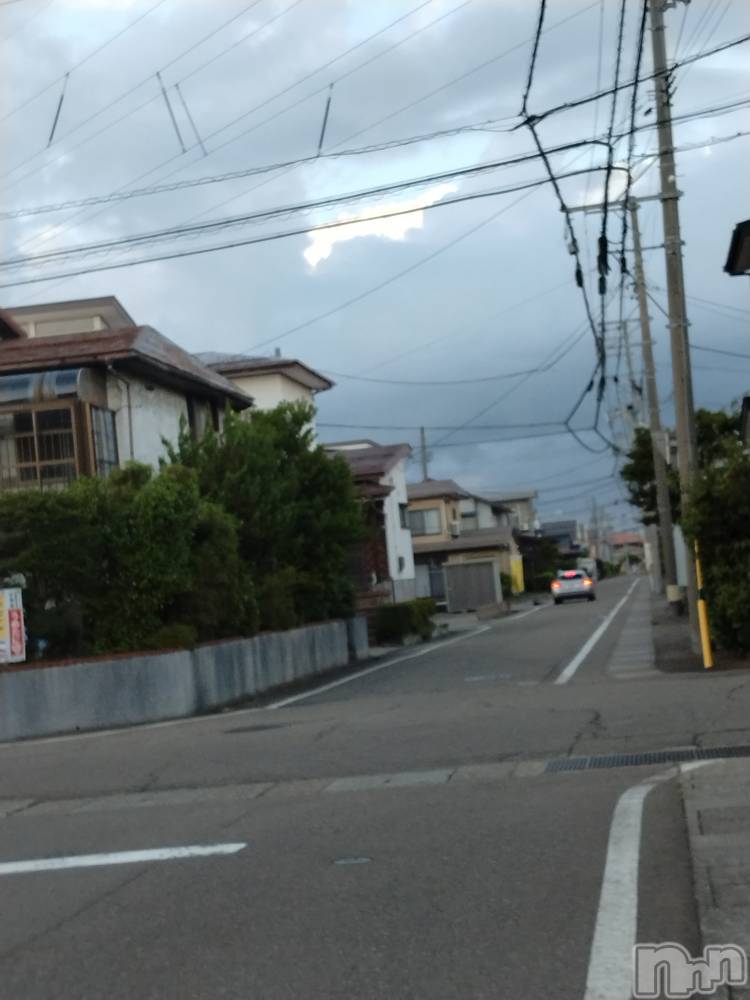 長岡デリヘル人妻楼　長岡店(ヒトヅマロウ　ナガオカテン) なな(43)の8月27日写メブログ「迷路みたいな道」