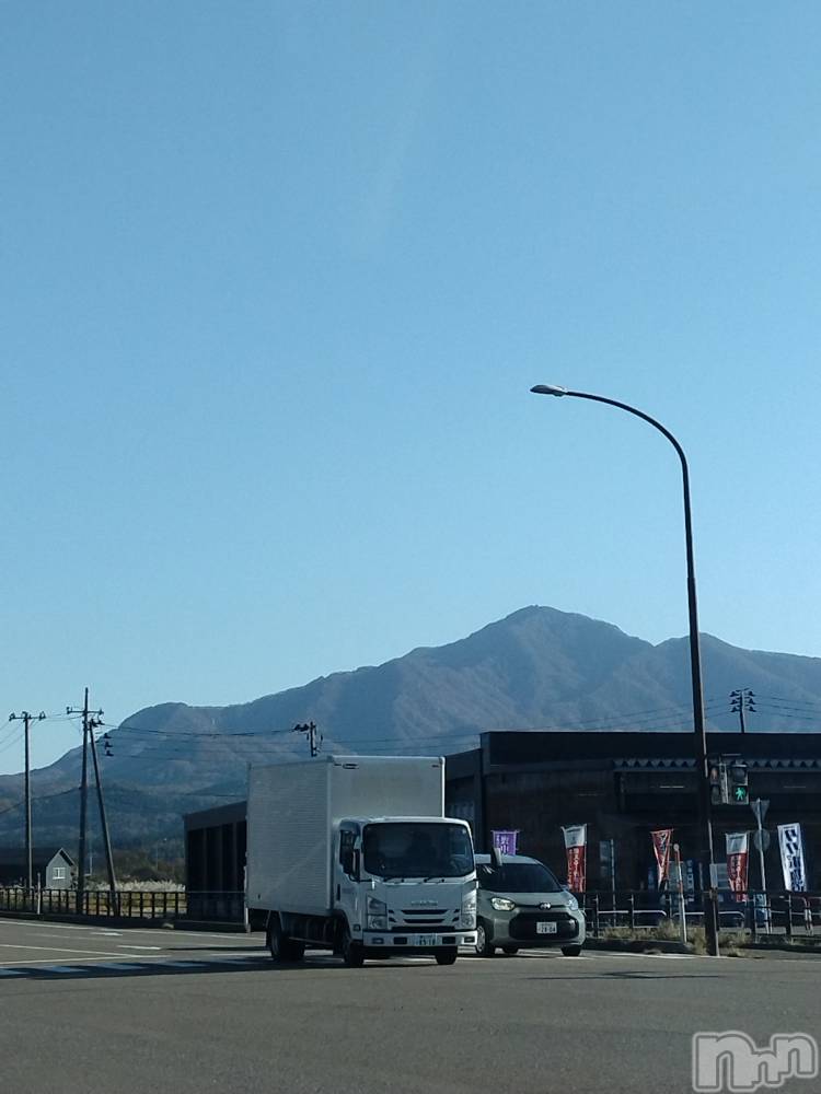 長岡デリヘル人妻楼　長岡店(ヒトヅマロウ　ナガオカテン) なな(43)の11月17日写メブログ「米山で3回」