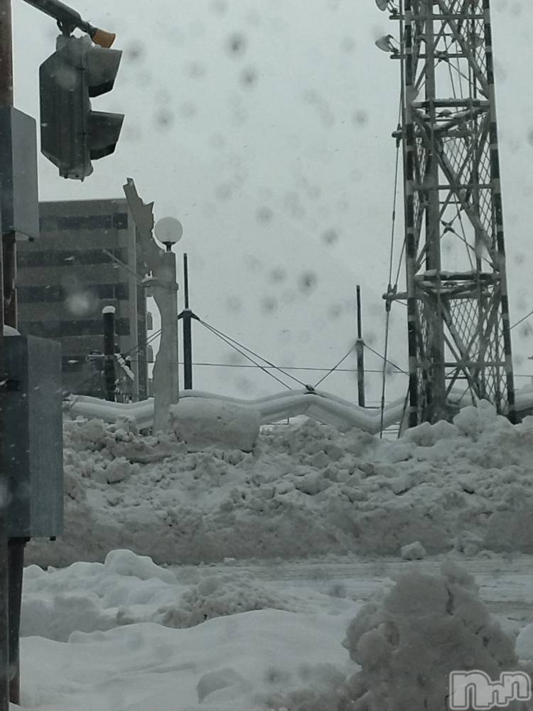 長岡デリヘル人妻楼　長岡店(ヒトヅマロウ　ナガオカテン) なな(43)の1月3日写メブログ「車が出せなくて」