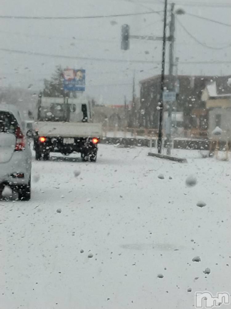 長岡デリヘル人妻楼　長岡店(ヒトヅマロウ　ナガオカテン) なな(43)の1月22日写メブログ「今日は雪道を」