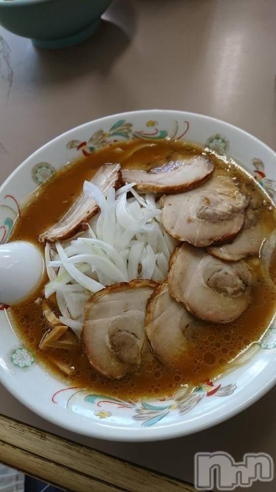 長岡人妻デリヘル人妻楼　長岡店(ヒトヅマロウ　ナガオカテン) なな(43)の8月24日写メブログ「ラーメン屋さんで」