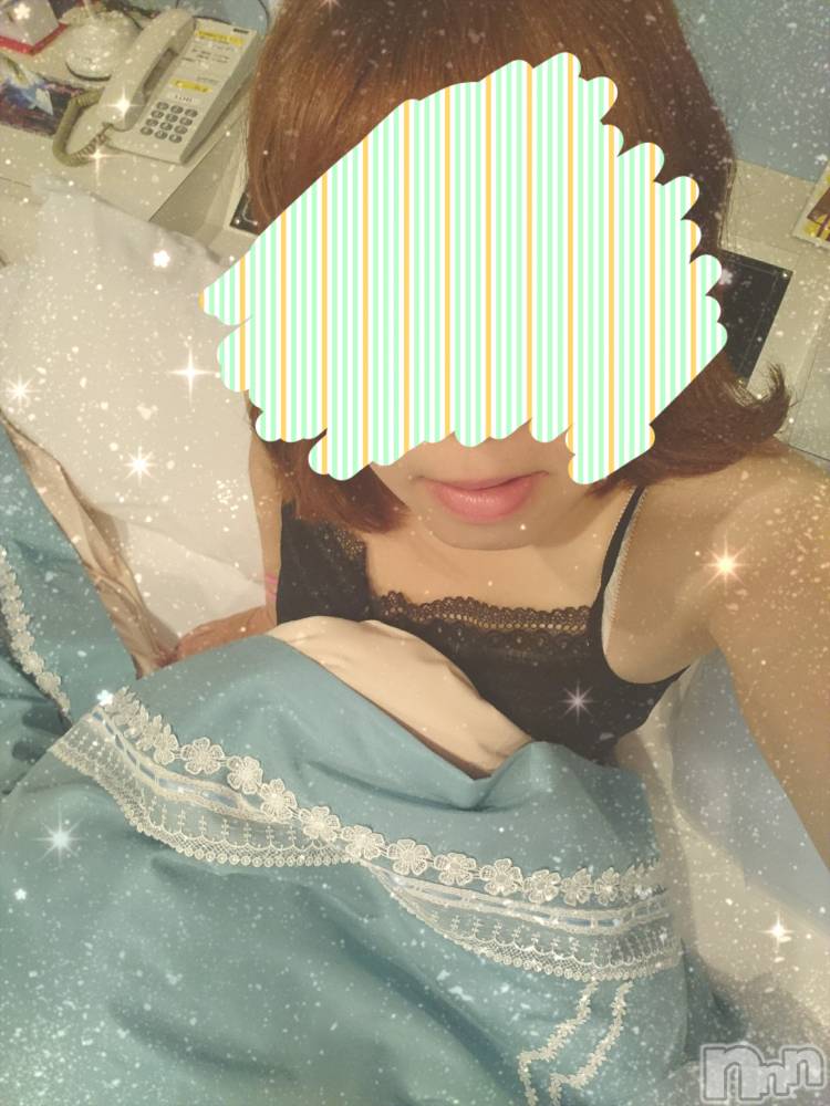 長岡デリヘル人妻楼　長岡店(ヒトヅマロウ　ナガオカテン) なな(43)の10月17日写メブログ「雨の中だと」