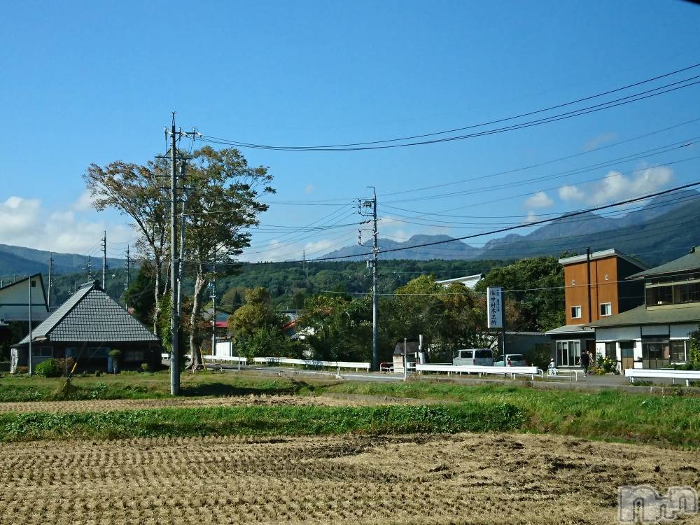長岡デリヘル人妻楼　長岡店(ヒトヅマロウ　ナガオカテン) なな(43)の10月19日写メブログ「長野までの裏道」