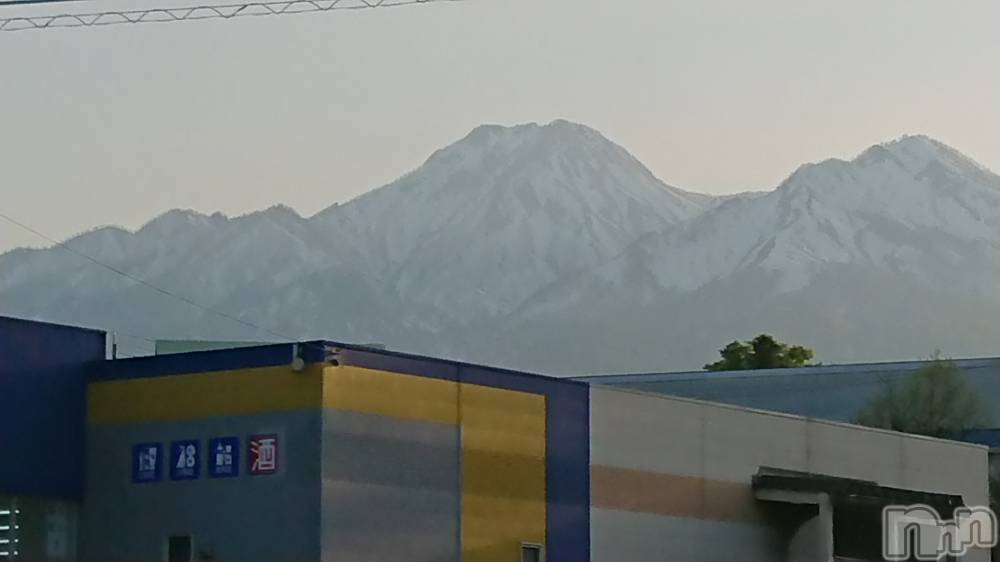 長岡人妻デリヘル人妻楼　長岡店(ヒトヅマロウ　ナガオカテン) なな(43)の5月5日写メブログ「妙高へ⭐」