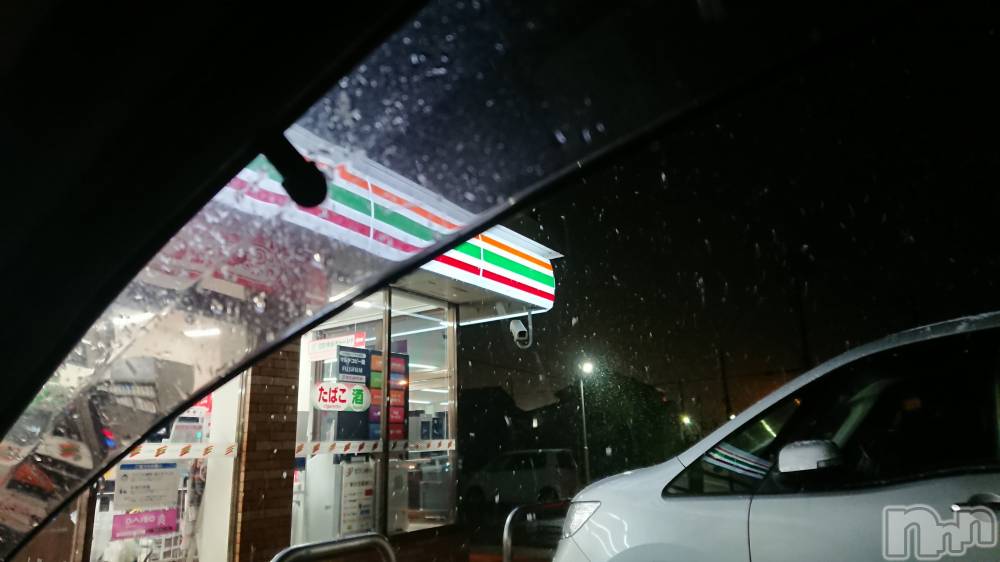 長岡デリヘル人妻楼　長岡店(ヒトヅマロウ　ナガオカテン) なな(43)の1月16日写メブログ「セブンイレブンで🏪」