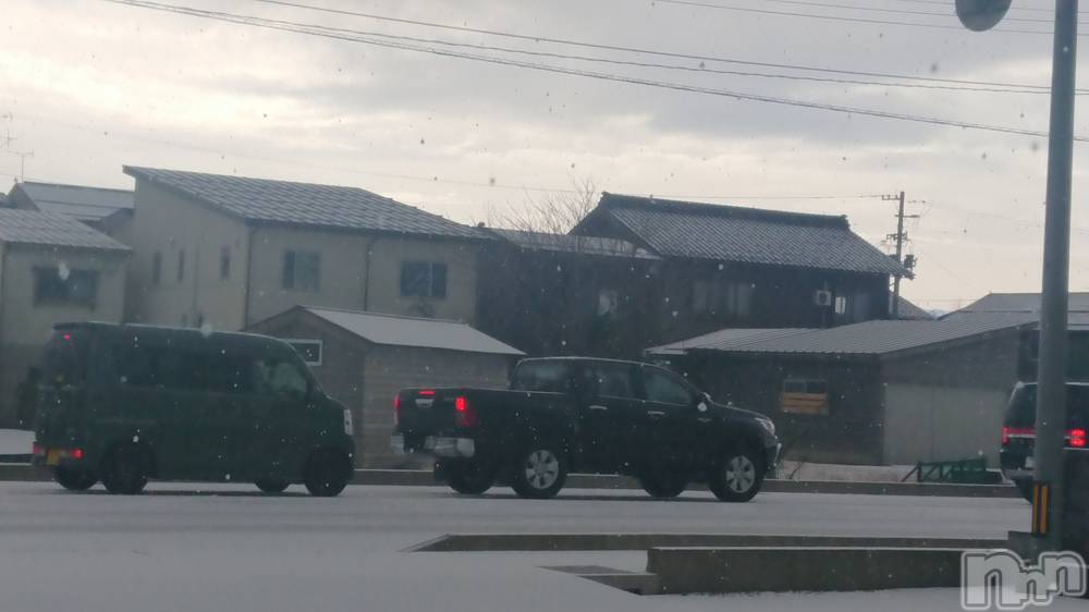 長岡人妻デリヘル人妻楼　長岡店(ヒトヅマロウ　ナガオカテン) なな(43)の1月22日写メブログ「８号線が真っ白」