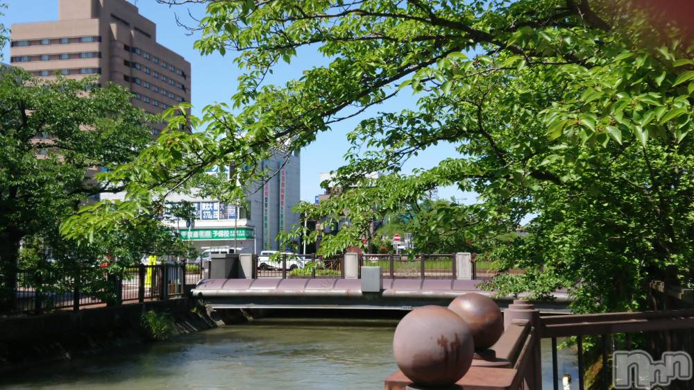 長岡デリヘル人妻楼　長岡店(ヒトヅマロウ　ナガオカテン) なな(43)の5月31日写メブログ「駅のここ☀️」