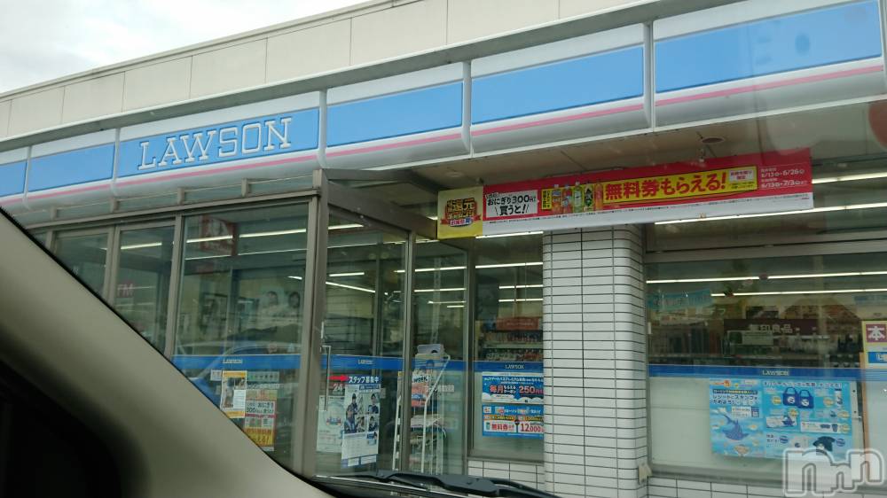 長岡人妻デリヘル人妻楼　長岡店(ヒトヅマロウ　ナガオカテン) なな(43)の6月23日写メブログ「長岡のローソン」