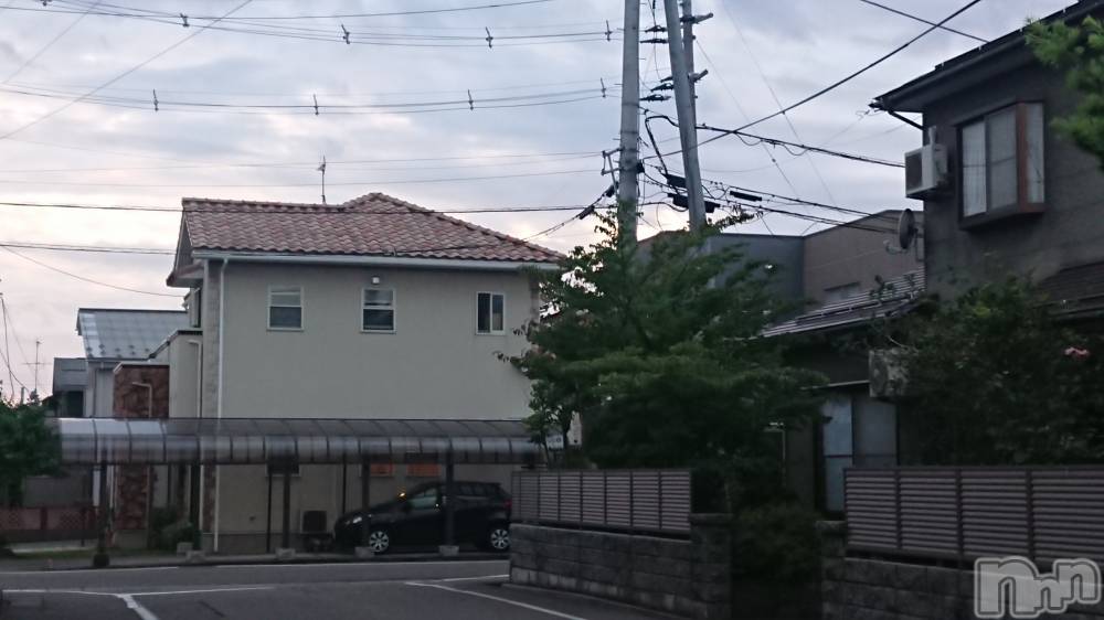 長岡人妻デリヘル人妻楼　長岡店(ヒトヅマロウ　ナガオカテン) なな(38)の6月27日写メブログ「近所は迷路みたい！」