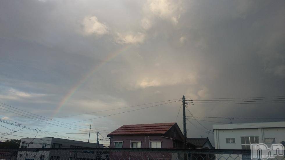 長岡デリヘル人妻楼　長岡店(ヒトヅマロウ　ナガオカテン)なな(43)の2017年10月1日写メブログ「にじみたらねー」