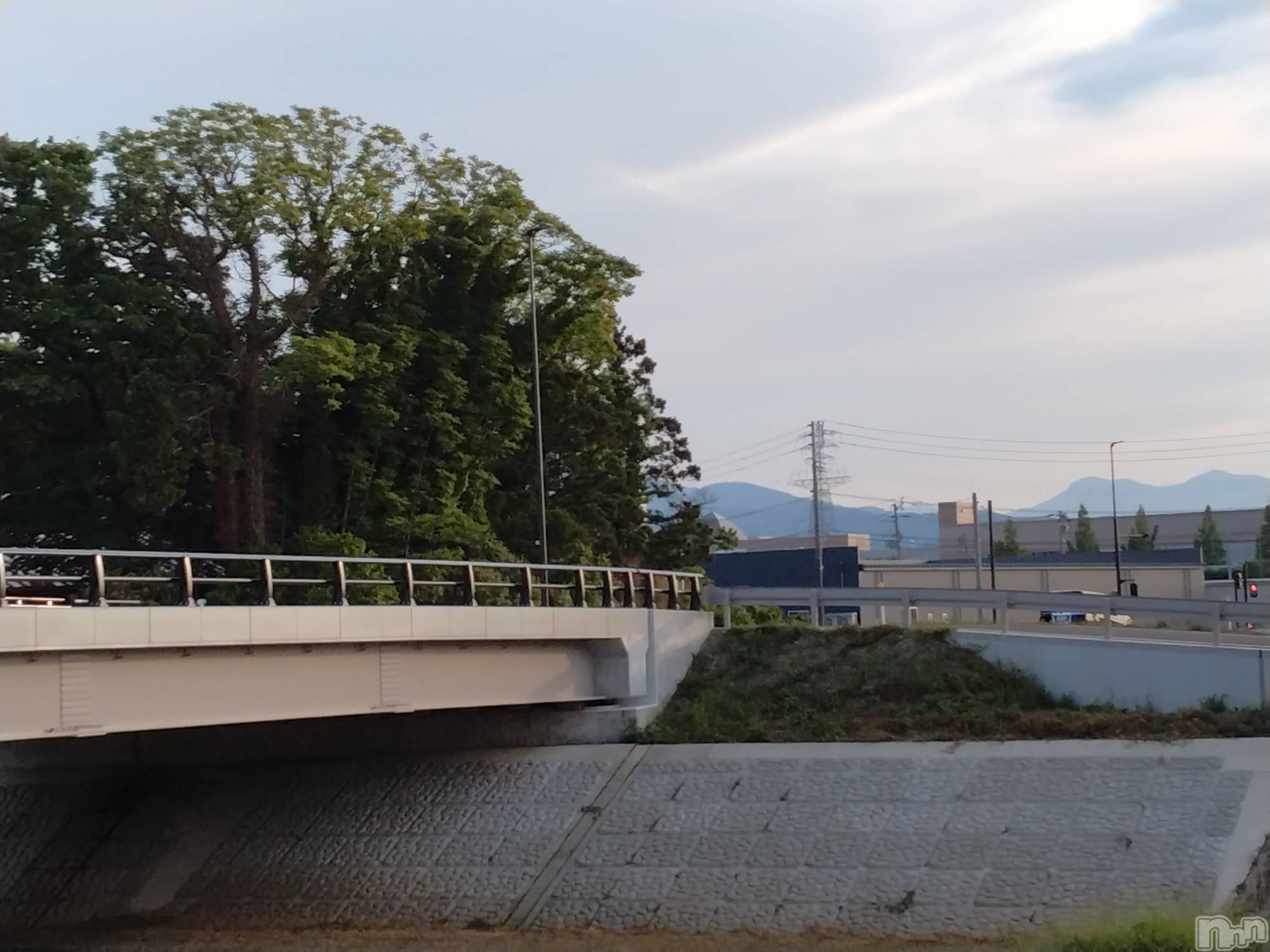 長岡人妻デリヘル人妻楼　長岡店(ヒトヅマロウ　ナガオカテン)なな(43)の2024年5月23日写メブログ「新しい橋」