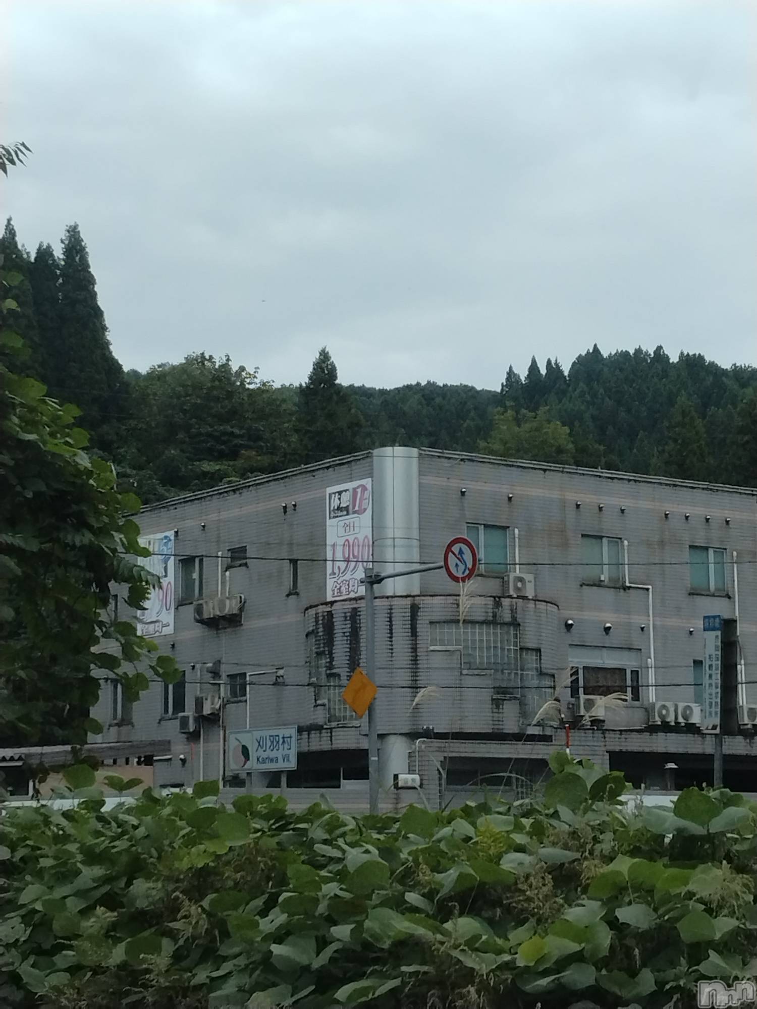 長岡デリヘル人妻楼　長岡店(ヒトヅマロウ　ナガオカテン)なな(43)の2025年10月5日写メブログ「長岡手前のラブホ」