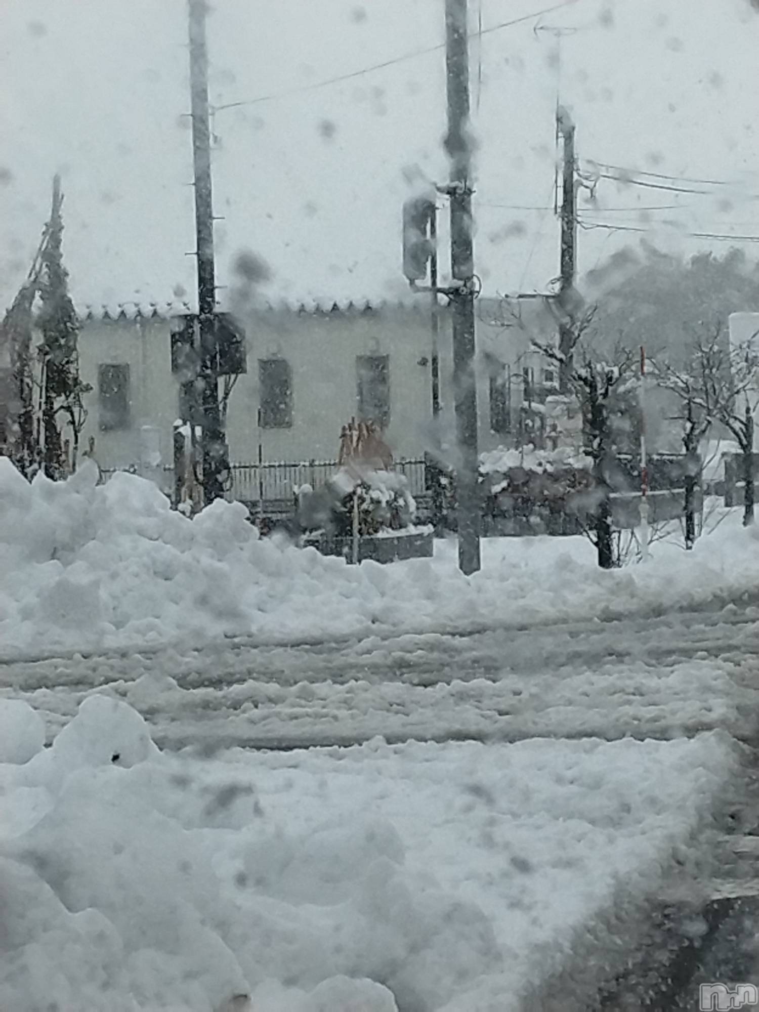 長岡デリヘル人妻楼　長岡店(ヒトヅマロウ　ナガオカテン)なな(43)の2026年1月1日写メブログ「さつきの雪は⛄️」