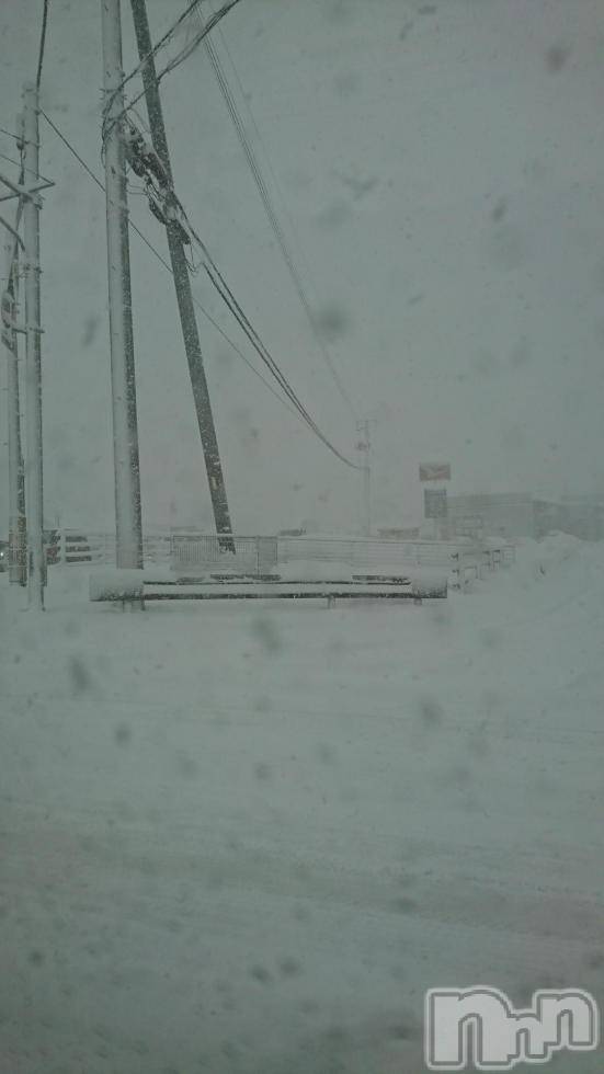 長岡デリヘル人妻楼　長岡店(ヒトヅマロウ　ナガオカテン)なな(43)の2018年2月5日写メブログ「なな、また雪にハマる(笑)」