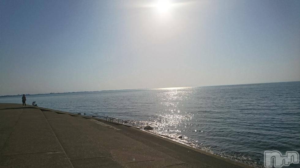 長岡デリヘル人妻楼　長岡店(ヒトヅマロウ　ナガオカテン)なな(43)の2018年4月27日写メブログ「うーみーは広いーなー」