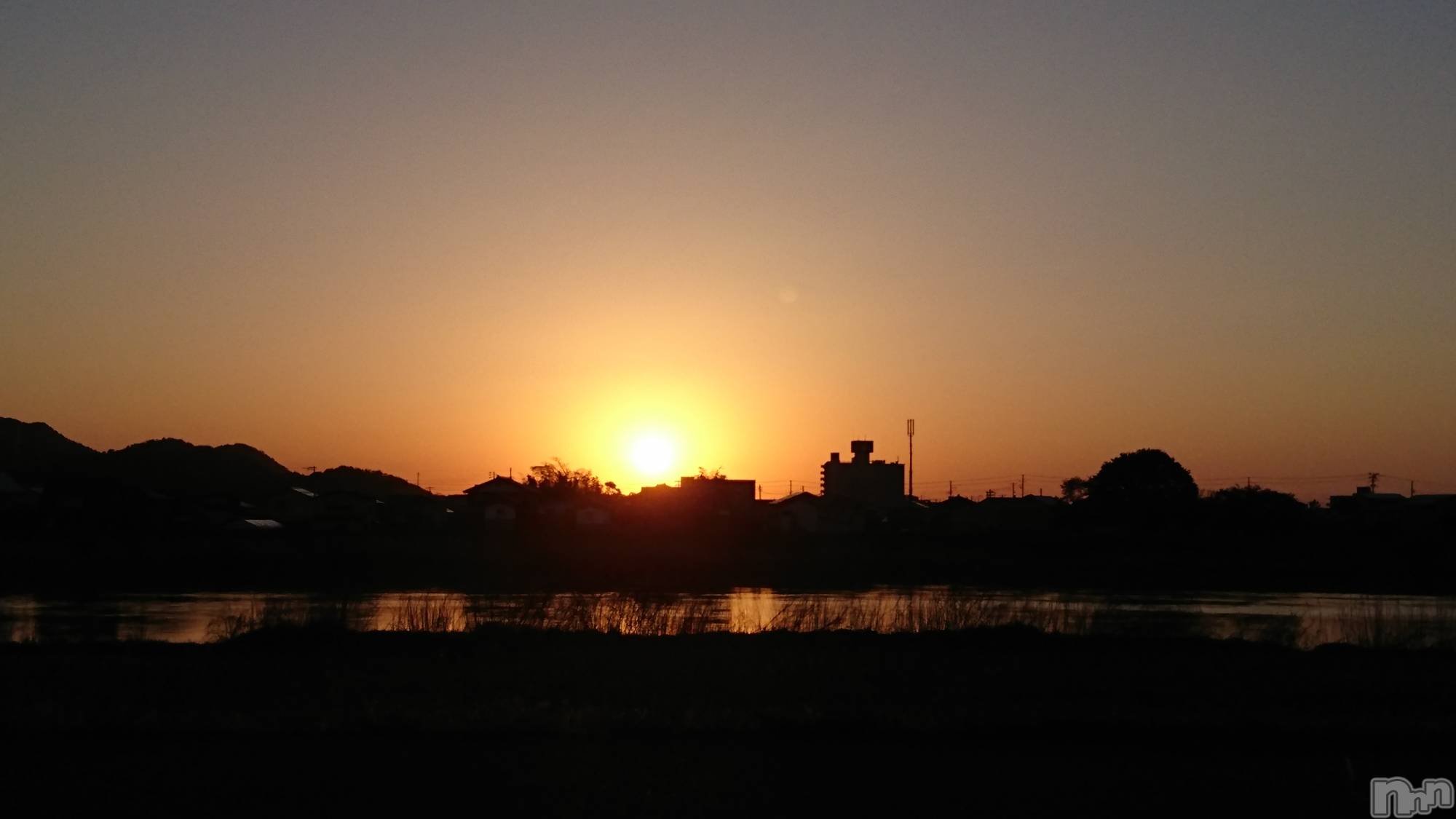 長岡デリヘル人妻楼　長岡店(ヒトヅマロウ　ナガオカテン)なな(43)の2019年5月2日写メブログ「夕陽が沈む」