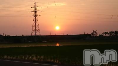 長岡デリヘル 人妻楼　長岡店(ヒトヅマロウ　ナガオカテン) なな(43)の6月4日写メブログ「田んぼに夕陽」