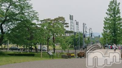 長岡デリヘル 人妻楼　長岡店(ヒトヅマロウ　ナガオカテン) なな(43)の5月20日写メブログ「市内の公園内を」