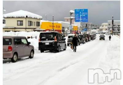 長岡デリヘル 人妻楼　長岡店(ヒトヅマロウ　ナガオカテン) なな(43)の12月25日写メブログ「雪道の運転⛄」