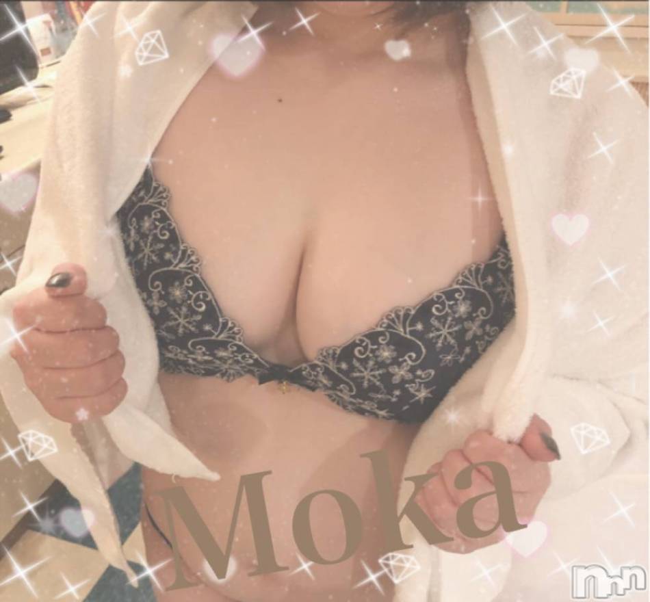 柏崎デリヘル(デリヘルカシワザキ)の2022年10月4日お店速報「巨乳もかちゃんこれからご案内可能♪」