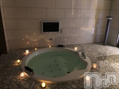 上越デリヘル 上越風俗出張アロママッサージ(ジョウエツフウゾクシュッチョウアロママッサージ) まどか★(35)の12月2日写メブログ「レズ？」