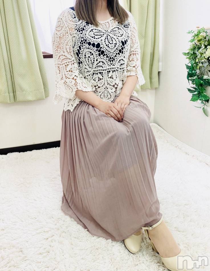 上田発デリヘル(アラウンドフォーティーフィフティー ミワクノビジュクジョ)の2024年7月22日お店速報「超可愛いお顔で連日満員の愛莉ちゃん！本日ご案内可能枠あります」