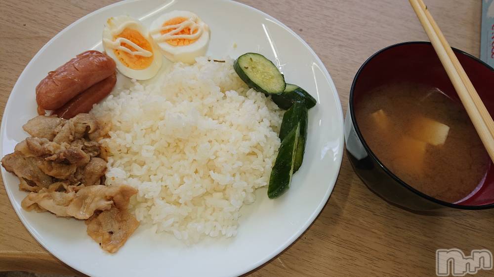 上越人妻デリヘルらぶ妻　～新潟の人妻が集う店～(ラブツマ) 【お得妻】渡辺かな★即尺◎(49)の2月18日写メブログ「今日のお昼ご飯🍚」