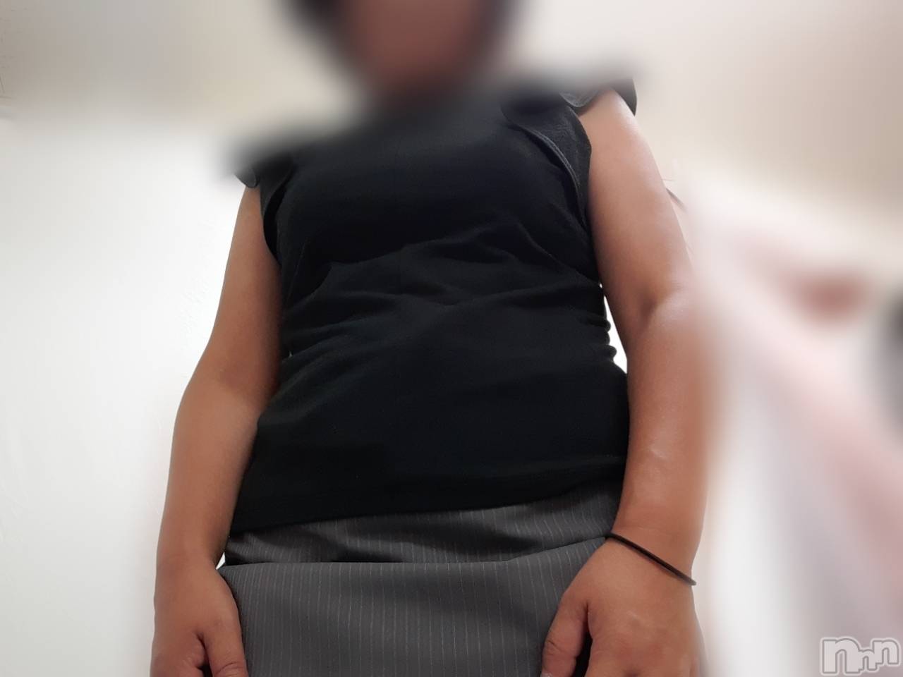 上越人妻デリヘルらぶ妻　～新潟の人妻が集う店～(ラブツマ)【お得妻】渡辺かな★即尺◎(49)の2024年10月3日写メブログ「本日も…出勤します🙇🏻‍♀️⸒⸒💦」