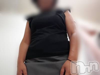 上越デリヘル らぶ妻　～新潟の人妻が集う店～(ラブツマ) 【お得妻】渡辺かな★即尺◎(49)の10月3日写メブログ「本日も…出勤します🙇🏻‍♀️⸒⸒💦」