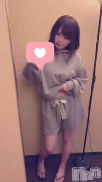 萌奈の動画 お着替え♡