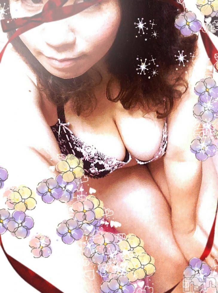 長野人妻デリヘル恋のリフレイン(コイノリフレイン) ひかる(31)の9月30日写メブログ「ベットで…♪」