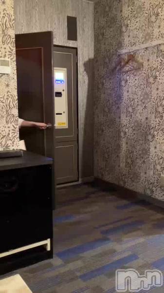18歳未満はダメです。