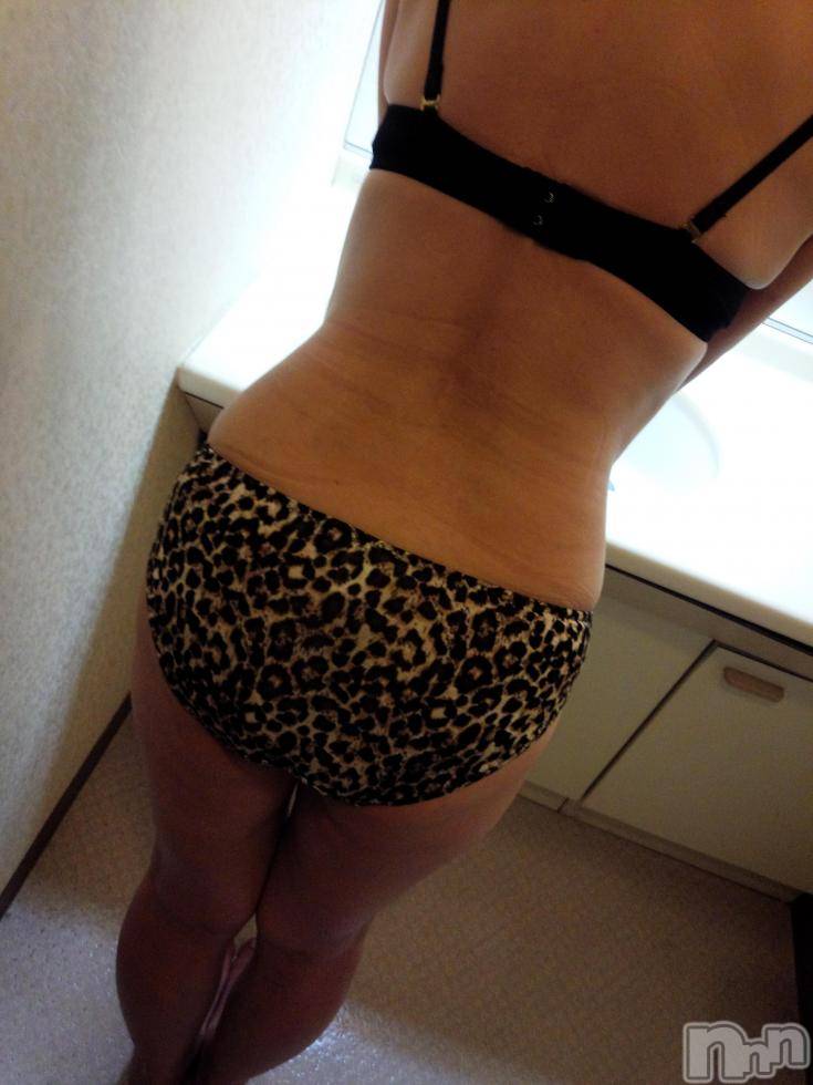 長岡デリヘル人妻楼　長岡店(ヒトヅマロウ　ナガオカテン) みえ(43)の11月4日写メブログ「出勤します!!」