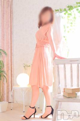 涼（りょう）☆(39) 身長160cm、スリーサイズB85(C).W60.H86。上越風俗エステ 上越風俗出張アロママッサージ(ジョウエツフウゾクシュッチョウアロママッサージ)在籍。