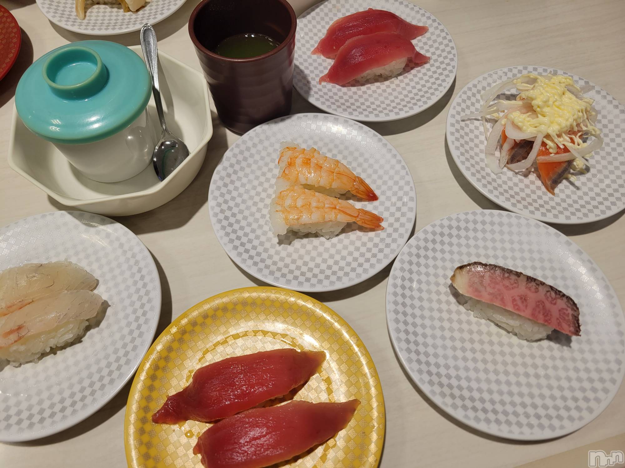長岡人妻デリヘルBIANCA～主人の知らない私～長岡店(ビアンカナガオカテン)園田　りず(41)の2025年9月7日写メブログ「お寿司🍣」